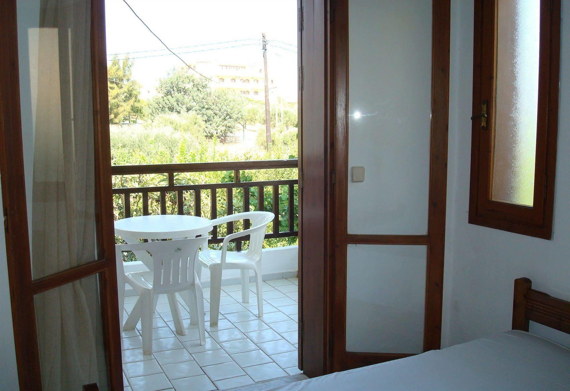 Sirocco Apartments Limenas Chersonisou Exterior foto